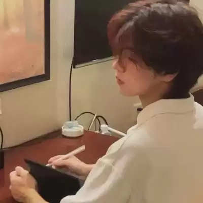 公奥婷